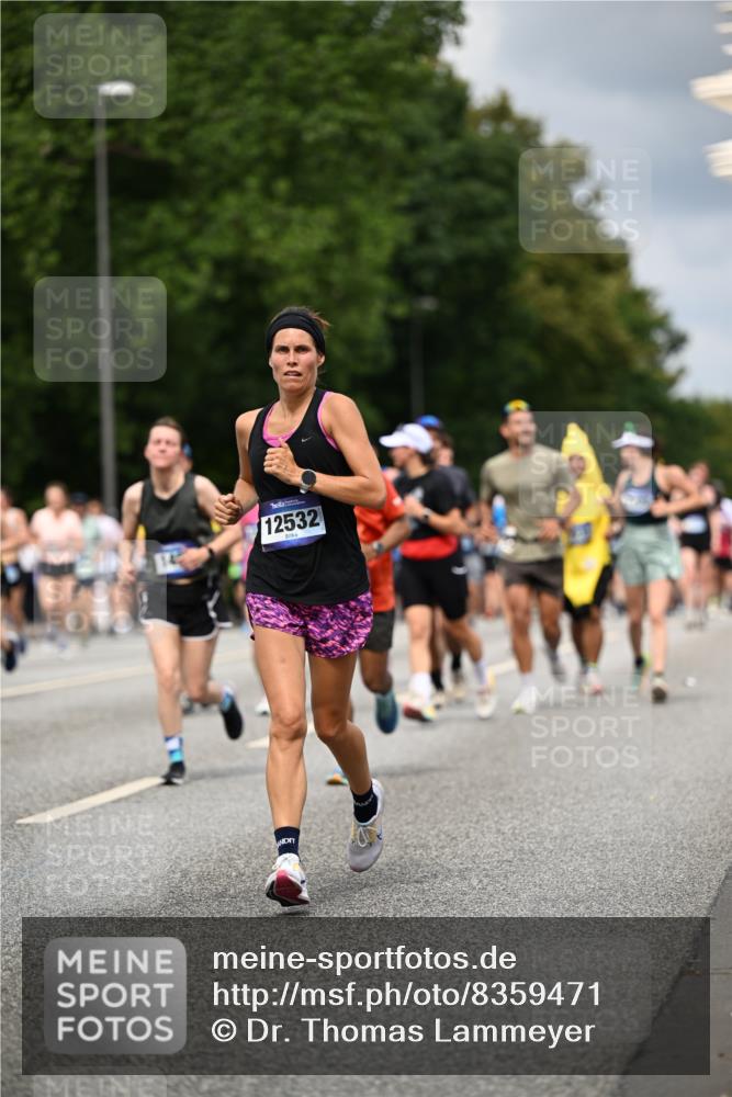 29.06.2025 - hella hamburg halbmarathon Dr. Thomas Lammeyer http://msf.ph/oto/8359471 29.06.2025 10:41:19 Kennedybrücke 56, 1022, 1118, 1253, 1276, 1488, 1490, 1597, 1948, 1952, 2072, 2199, 2552, 2811, 3165, 3230, 3398, 3428, 3714, 3873, 4733, 5146, 5224, 5560, 5786, 6584, 6804, 7202, 7235, 7707, 7773, 7823, 8257, 8258, 8315, 8936, 8937, 9054, 9055, 9918, 10024, 10112, 10476, 10762, 10798, 10862, 10931 meine-sportfotos.de