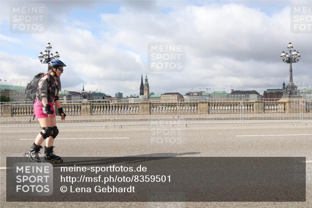 29.06.2025 - hella hamburg halbmarathon Lena Gebhardt http://msf.ph/oto/8359501 29.06.2025 09:09:38 Lombardsbrücke  meine-sportfotos.de