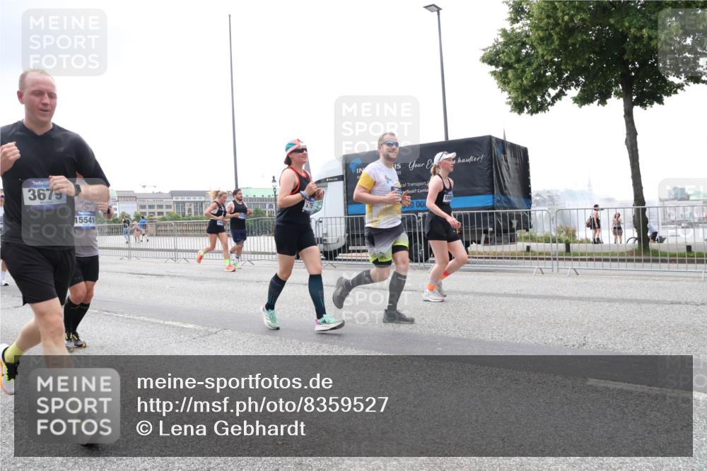 29.06.2025 - hella hamburg halbmarathon Lena Gebhardt http://msf.ph/oto/8359527 29.06.2025 10:48:12 Lombardsbrücke 3679, 15541, 50, 000, 18001, 1157, 1174, 1175, 1246, 1392, 1618, 1639, 1645, 1701, 1926, 2037, 2163, 2195, 2197, 2418, 2475, 2491, 2545, 2627, 2650, 2756, 2909, 2958, 3049, 3224, 3320, 3468, 3504, 3661, 3679, 3933, 4327, 4588, 4856, 5585, 5781, 5886, 5952, 6143, 7240, 7393, 7394, 7427, 7532, 7916, 8077, 8310, 8461, 8521, 8774, 8948, 9356, 9696, 9697, 9775, 9921, 10145, 10658, 10777, 10794, 11548, 11742, 11781, 11909 meine-sportfotos.de