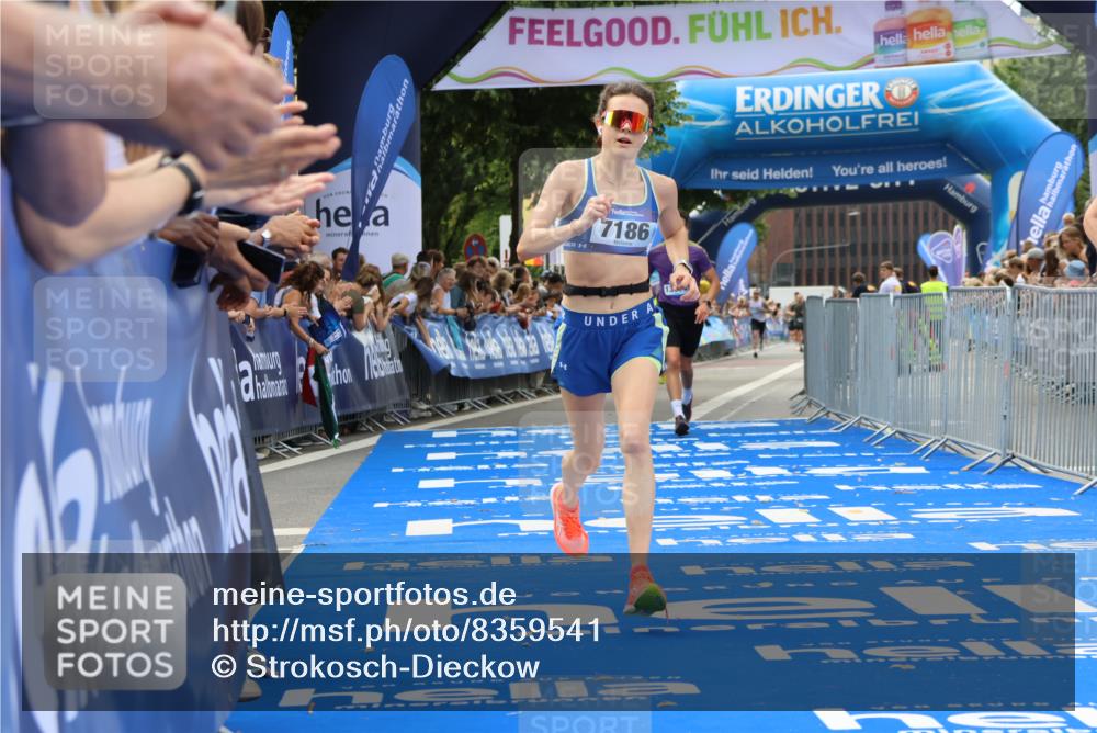 29.06.2025 - hella hamburg halbmarathon Strokosch-Dieckow http://msf.ph/oto/8359541 29.06.2025 10:29:40 Ziel 6781, 7186, 13374, 16818, 18422, 18699, 19204 meine-sportfotos.de
