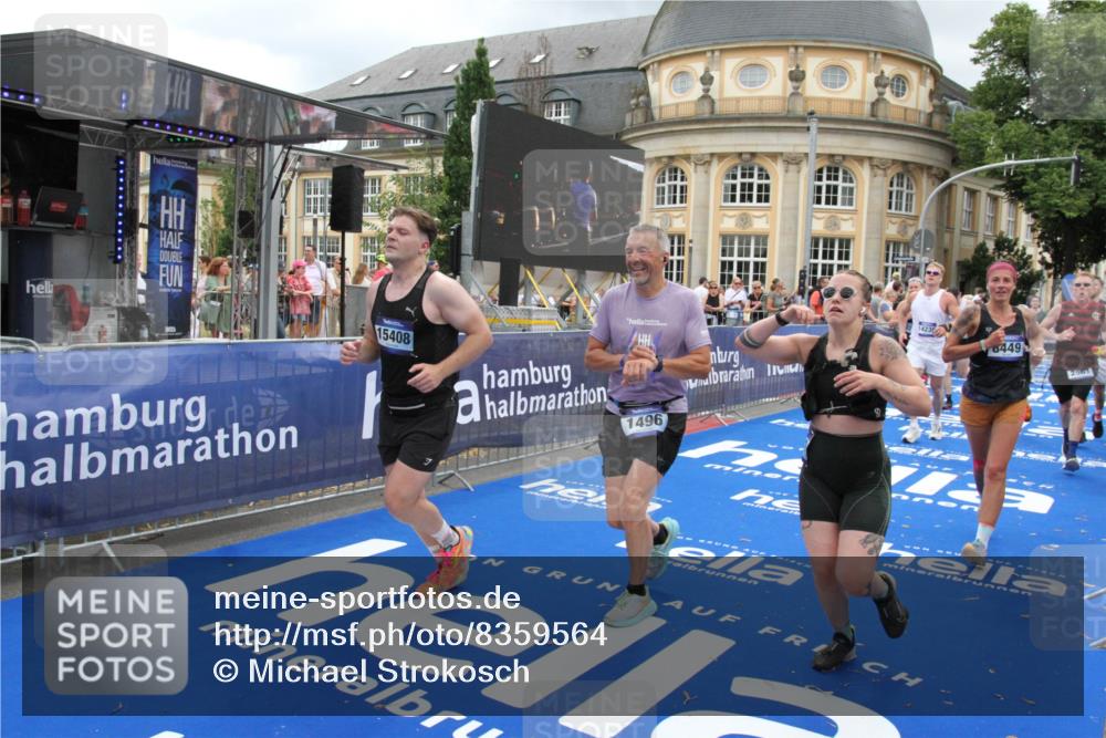 29.06.2025 - hella hamburg halbmarathon Michael Strokosch http://msf.ph/oto/8359564 29.06.2025 10:54:48 Ziel 1125, 1496, 2029, 2561, 3310, 4231, 6587, 7478, 8449, 9227, 10044, 12186, 12489, 13147, 14239, 15389, 15408, 15584, 17231, 17765, 19000 meine-sportfotos.de