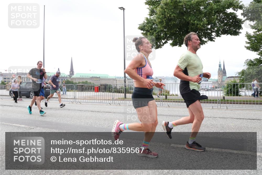 29.06.2025 - hella hamburg halbmarathon Lena Gebhardt http://msf.ph/oto/8359567 29.06.2025 10:39:10 Lombardsbrücke 4410, 56, 1232, 1390, 1451, 1760, 1856, 1883, 2092, 2524, 2534, 2571, 2574, 2693, 2843, 2893, 2998, 3275, 3307, 3353, 3727, 3745, 3927, 4257, 4320, 4410, 4523, 4603, 4659, 4855, 4882, 4964, 6062, 6112, 6342, 6343, 6611, 6748, 7263, 7341, 7501, 7506, 7524, 7589, 7684, 7815, 7849, 8203, 8243, 8367, 8457, 8783, 9393, 9420, 9446, 9708, 9974, 9977, 10001, 10072, 10315, 10512, 10516, 10554, 13060 meine-sportfotos.de