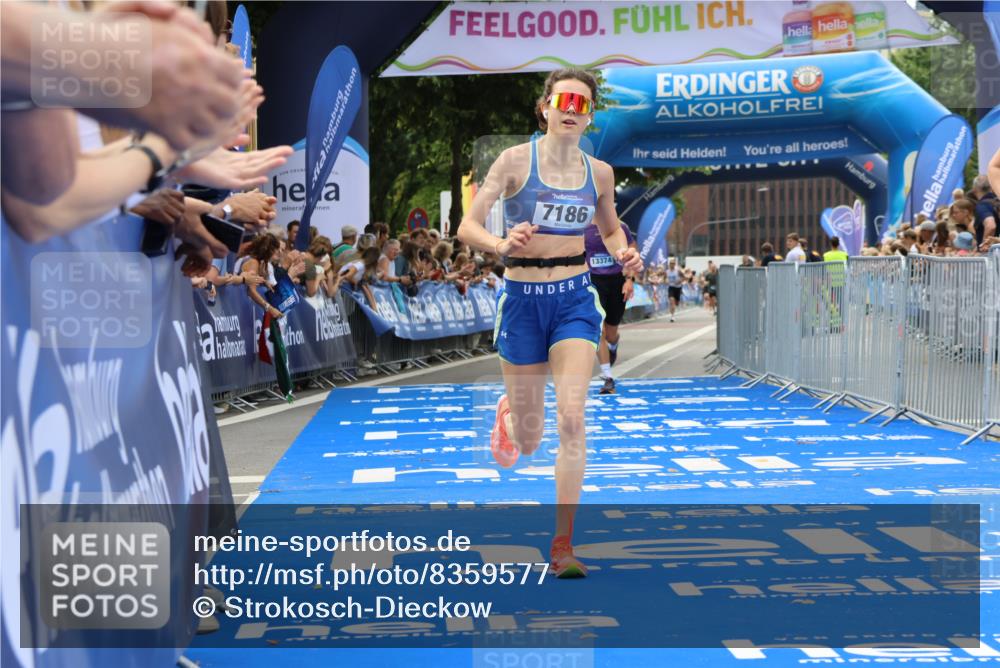 29.06.2025 - hella hamburg halbmarathon Strokosch-Dieckow http://msf.ph/oto/8359577 29.06.2025 10:29:40 Ziel 6781, 7186, 13374, 16818, 18422, 18699, 19204 meine-sportfotos.de