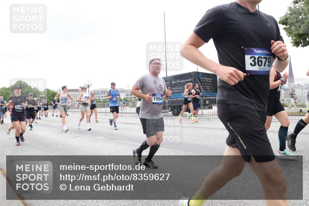 29.06.2025 - hella hamburg halbmarathon Lena Gebhardt http://msf.ph/oto/8359627 29.06.2025 10:48:13 Lombardsbrücke 12480, 18262, 1337, 15541, 30, 000, 066, 048, 530, 000, 066, 3679, 1157, 1174, 1175, 1246, 1392, 1618, 1639, 1645, 1701, 1926, 2037, 2163, 2195, 2197, 2418, 2475, 2491, 2545, 2627, 2650, 2756, 2909, 2958, 3049, 3224, 3320, 3468, 3504, 3661, 3679, 3933, 4327, 4588, 4856, 5585, 5781, 5886, 5952, 6143, 7240, 7393, 7394, 7427, 7532, 7916, 8077, 8310, 8461, 8521, 8774, 8948, 9356, 9696, 9697, 9775, 9921, 10145, 10658, 10777, 10794, 11548, 11742, 11781, 11909 meine-sportfotos.de