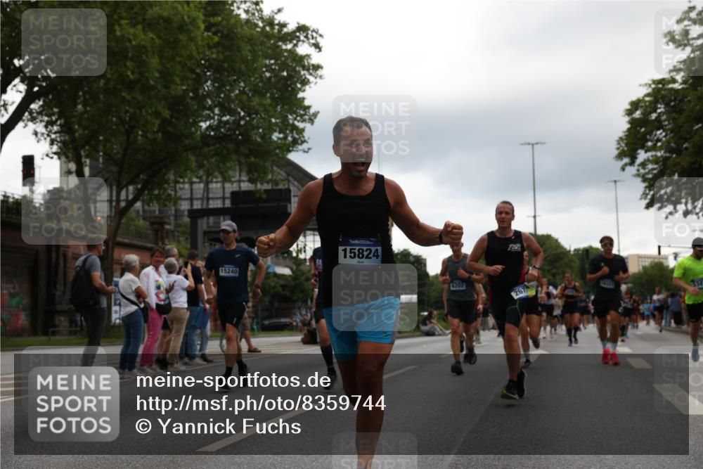 29.06.2025 - hella hamburg halbmarathon Yannick Fuchs http://msf.ph/oto/8359744 29.06.2025 10:53:10 20KM 1285, 1642, 2006, 2348, 2584, 2677, 2957, 2978, 3181, 3279, 3983, 4088, 4592, 5347, 5633, 5885, 6087, 6202, 6208, 6220, 6438, 6636, 6997, 7031, 7223, 7476, 8290, 8929, 9655, 10036, 10759, 10896, 10943, 11935, 11938, 12206, 12261, 12564, 12633, 12862, 13407, 13583, 13761, 14375, 14567, 14631, 14732, 14902, 14965, 15232, 15240, 15263, 15284, 15824, 16160, 16341, 16563, 16910, 16980, 17017, 17346, 17503, 17630, 18153, 18266, 18327, 18467, 18716, 19015, 19160 meine-sportfotos.de