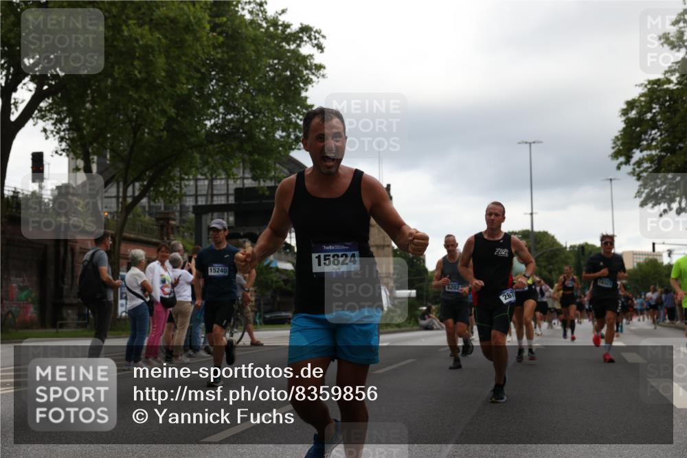 29.06.2025 - hella hamburg halbmarathon Yannick Fuchs http://msf.ph/oto/8359856 29.06.2025 10:53:10 20KM 1285, 1642, 2006, 2348, 2584, 2677, 2957, 2978, 3181, 3279, 3983, 4088, 4592, 5347, 5633, 5885, 6087, 6202, 6208, 6220, 6438, 6636, 6997, 7031, 7223, 7476, 8290, 8929, 9655, 10036, 10759, 10896, 10943, 11935, 11938, 12206, 12261, 12564, 12633, 12862, 13407, 13583, 13761, 14375, 14567, 14631, 14732, 14902, 14965, 15232, 15240, 15263, 15284, 15824, 16160, 16341, 16563, 16910, 16980, 17017, 17346, 17503, 17630, 18153, 18266, 18327, 18467, 18716, 19015, 19160 meine-sportfotos.de