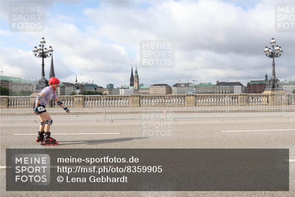 29.06.2025 - hella hamburg halbmarathon Lena Gebhardt http://msf.ph/oto/8359905 29.06.2025 09:09:48 Lombardsbrücke 53 meine-sportfotos.de