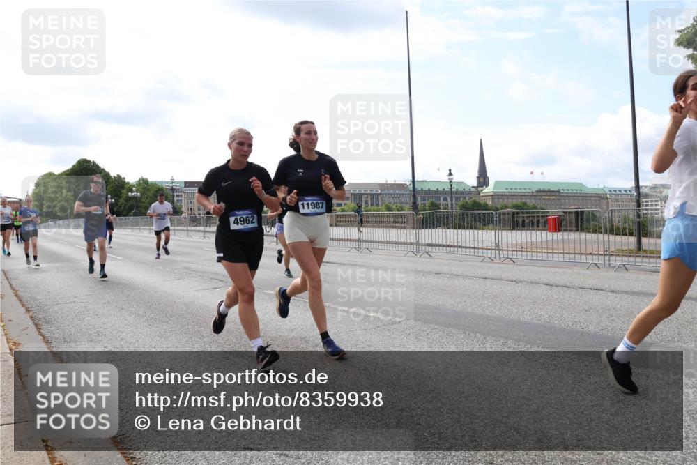 29.06.2025 - hella hamburg halbmarathon Lena Gebhardt http://msf.ph/oto/8359938 29.06.2025 10:14:06 Lombardsbrücke 137, 4962, 11987, 1131, 1194, 1480, 1890, 2359, 2721, 2904, 2987, 3939, 4001, 4032, 4962, 5232, 5631, 5719, 6026, 6089, 6287, 6710, 7209, 7442, 7462, 7840, 7913, 7991, 8001, 8057, 8409, 8673, 8892, 9631, 9845, 9886, 10442, 10443, 10977, 11441, 11987, 12313, 12797, 12928, 12929, 12938, 13237, 13285, 13788, 14488, 15085, 15482, 15721, 15722, 15840, 16126, 16491, 17439, 17472, 17985, 18041, 18236, 18239 meine-sportfotos.de