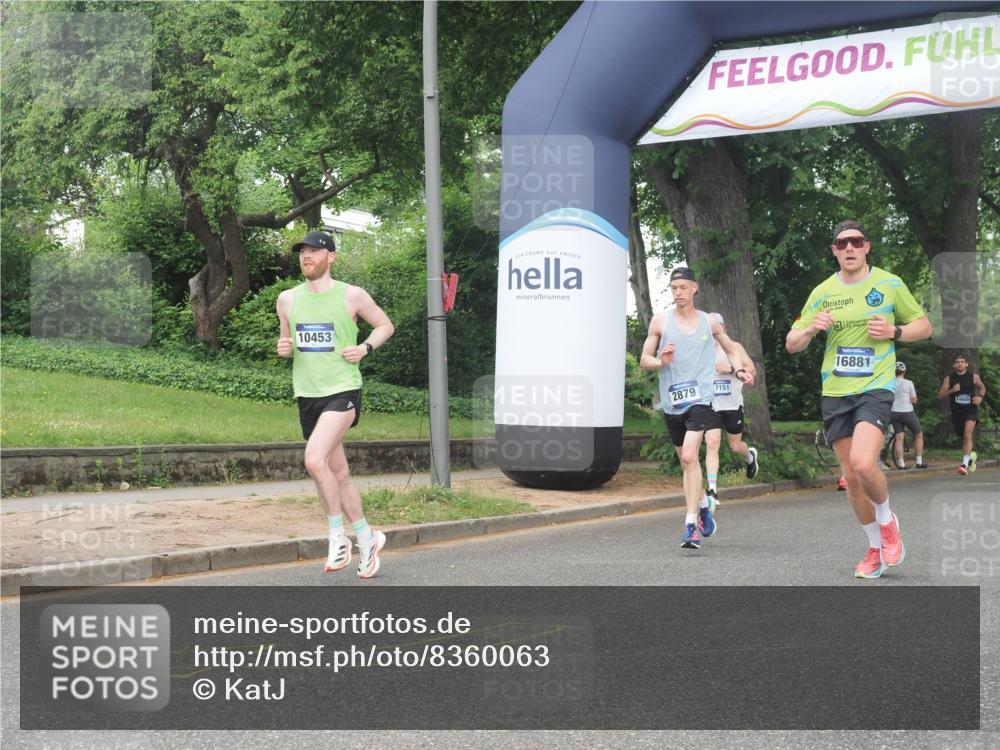 29.06.2025 - hella hamburg halbmarathon KatJ http://msf.ph/oto/8360063 29.06.2025 10:22:24 Zwischen KM18-KM19 2879 meine-sportfotos.de