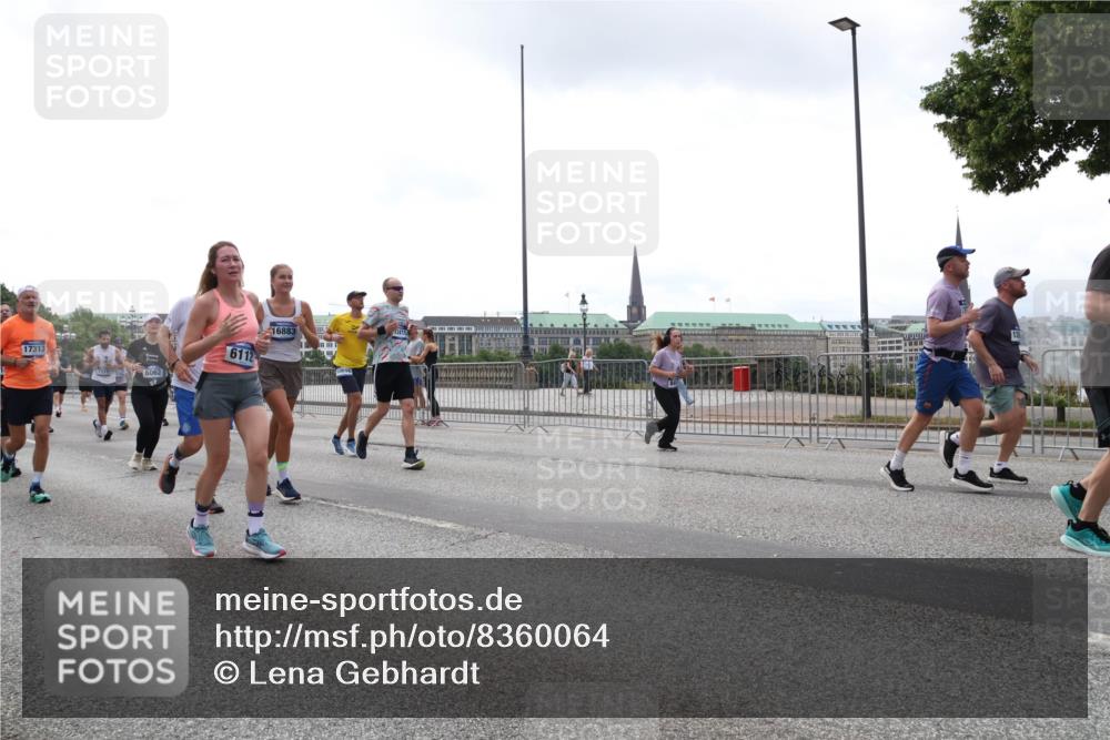 29.06.2025 - hella hamburg halbmarathon Lena Gebhardt http://msf.ph/oto/8360064 29.06.2025 10:39:12 Lombardsbrücke 17313, 6062, 6112, 16883, 1232, 1390, 1451, 1760, 1856, 1883, 2092, 2524, 2534, 2571, 2574, 2693, 2843, 2893, 2998, 3275, 3307, 3353, 3727, 3745, 3927, 4257, 4320, 4410, 4523, 4603, 4659, 4855, 4882, 4964, 6062, 6112, 6321, 6342, 6343, 6611, 6748, 7263, 7341, 7501, 7506, 7524, 7589, 7684, 7815, 8203, 8243, 8367, 8457, 8783, 9393, 9420, 9446, 9708, 9974, 9977, 10001, 10072, 10315, 10512, 10516, 10554, 13060 meine-sportfotos.de