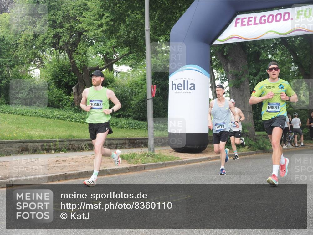 29.06.2025 - hella hamburg halbmarathon KatJ http://msf.ph/oto/8360110 29.06.2025 10:22:24 Zwischen KM18-KM19 2879 meine-sportfotos.de