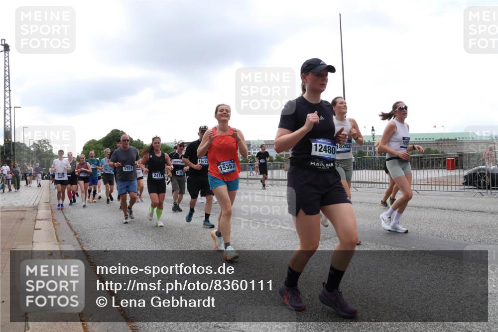 29.06.2025 - hella hamburg halbmarathon Lena Gebhardt http://msf.ph/oto/8360111 29.06.2025 10:48:15 Lombardsbrücke 17325, 7393, 1701, 2418, 11781, 16722, 15357, 12480, 18262, 1835, 1157, 1174, 1175, 1246, 1392, 1618, 1639, 1645, 1701, 2037, 2163, 2195, 2197, 2418, 2475, 2491, 2545, 2627, 2650, 2756, 2909, 2958, 3049, 3224, 3320, 3468, 3504, 3661, 3679, 3933, 4327, 4588, 4856, 5585, 5781, 5886, 5952, 6143, 7240, 7393, 7394, 7427, 7532, 7916, 8077, 8310, 8461, 8521, 8774, 8948, 9356, 9696, 9697, 9775, 9921, 10059, 10145, 10658, 10777, 10794, 11548, 11742, 11781, 15715 meine-sportfotos.de