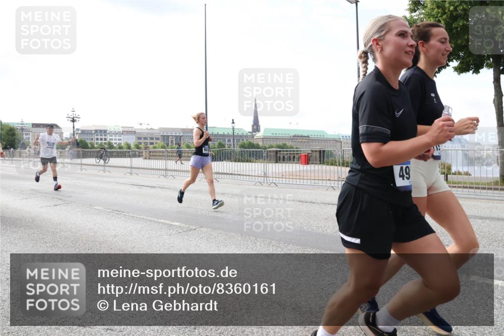 29.06.2025 - hella hamburg halbmarathon Lena Gebhardt http://msf.ph/oto/8360161 29.06.2025 10:14:07 Lombardsbrücke 4032, 49, 1131, 1194, 1480, 1890, 2359, 2721, 2904, 2987, 3939, 4001, 4032, 4962, 5631, 5719, 6089, 6287, 6710, 7209, 7442, 7462, 7840, 7913, 7991, 8001, 8057, 8409, 8673, 8892, 9631, 9845, 9886, 10442, 10443, 10977, 11441, 11987, 12313, 12797, 12938, 13237, 13285, 13788, 14488, 15085, 15482, 15721, 15722, 15840, 16126, 17439, 17472, 17985, 18041, 18236, 18239 meine-sportfotos.de