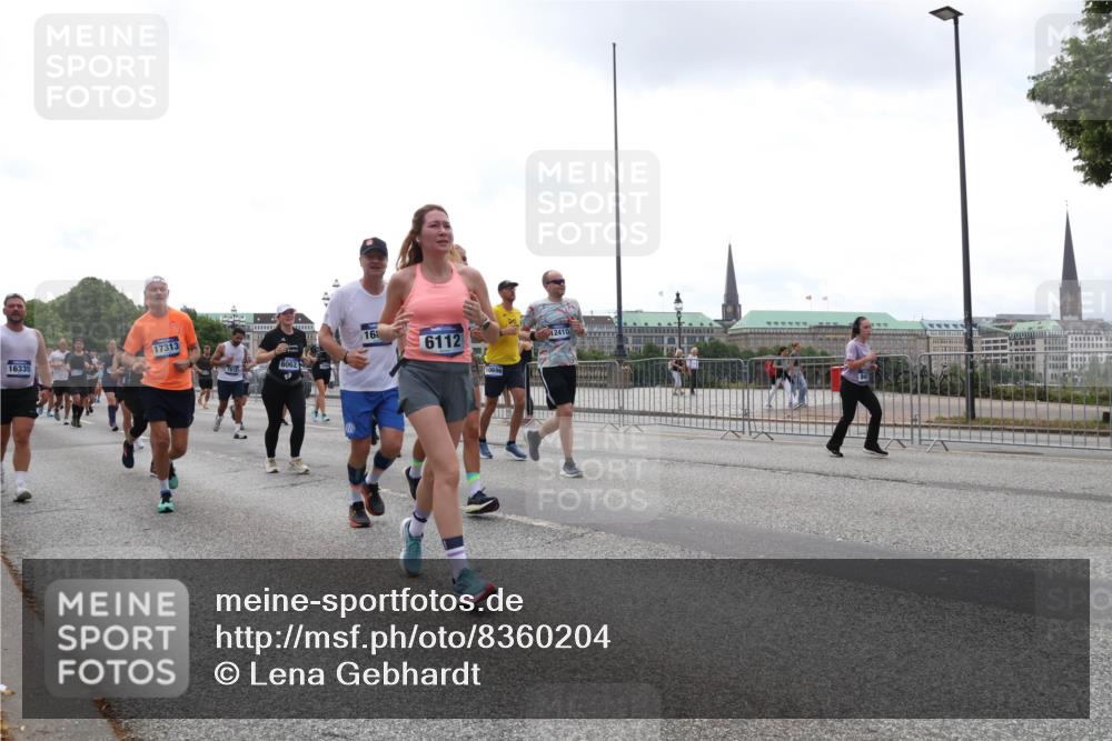 29.06.2025 - hella hamburg halbmarathon Lena Gebhardt http://msf.ph/oto/8360204 29.06.2025 10:39:12 Lombardsbrücke 16335, 17313, 6062, 16, 6112, 12410, 1232, 1390, 1451, 1760, 1856, 1883, 2092, 2524, 2534, 2571, 2574, 2693, 2843, 2893, 2998, 3275, 3307, 3353, 3727, 3745, 3927, 4257, 4320, 4410, 4523, 4603, 4659, 4855, 4882, 4964, 6062, 6112, 6321, 6342, 6343, 6611, 6748, 7263, 7341, 7501, 7506, 7524, 7589, 7684, 7815, 8203, 8243, 8367, 8457, 8783, 9393, 9420, 9446, 9708, 9974, 9977, 10001, 10072, 10315, 10512, 10516, 10554, 13060 meine-sportfotos.de