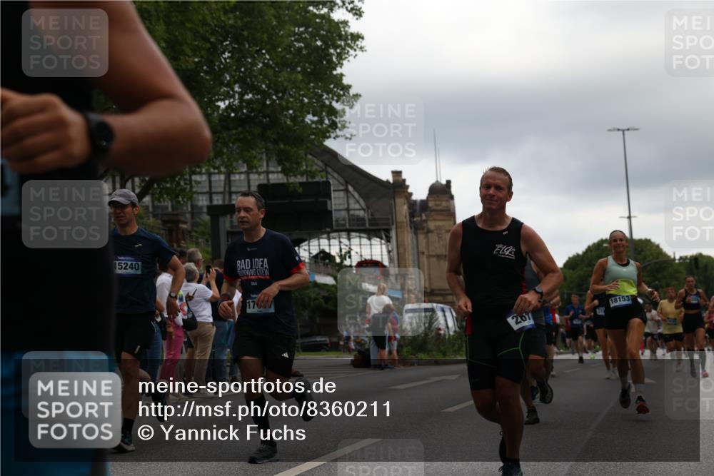 29.06.2025 - hella hamburg halbmarathon Yannick Fuchs http://msf.ph/oto/8360211 29.06.2025 10:53:11 20KM 1285, 2006, 2348, 2584, 2677, 2957, 2978, 3181, 3279, 3425, 3983, 4088, 4592, 5347, 5633, 5885, 6087, 6202, 6208, 6220, 6438, 6636, 6997, 7031, 7223, 7287, 7476, 8290, 9655, 10036, 10759, 10896, 10943, 11935, 11938, 12206, 12261, 12564, 12633, 12862, 13407, 13583, 13761, 14375, 14567, 14631, 14732, 14902, 14965, 15232, 15240, 15263, 15284, 15824, 16160, 16341, 16563, 16910, 16980, 17017, 17346, 17503, 17630, 18153, 18266, 18327, 18467, 18716, 19015, 19160 meine-sportfotos.de