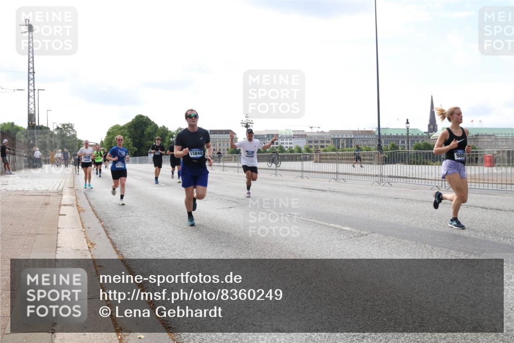 29.06.2025 - hella hamburg halbmarathon Lena Gebhardt http://msf.ph/oto/8360249 29.06.2025 10:14:07 Lombardsbrücke 13789, 15840, 4032, 988, 1131, 1194, 1480, 1890, 2359, 2721, 2904, 2987, 3939, 4001, 4032, 4962, 5631, 5719, 6089, 6287, 6710, 7209, 7442, 7462, 7840, 7913, 7991, 8001, 8057, 8409, 8673, 8892, 9631, 9845, 9886, 10442, 10443, 10977, 11441, 11987, 12313, 12797, 12938, 13237, 13285, 13788, 14488, 15085, 15482, 15721, 15722, 15840, 16126, 17439, 17472, 17985, 18041, 18236, 18239 meine-sportfotos.de