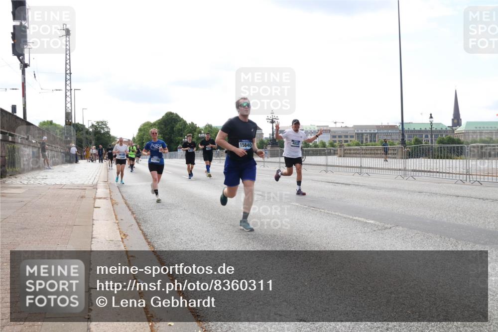 29.06.2025 - hella hamburg halbmarathon Lena Gebhardt http://msf.ph/oto/8360311 29.06.2025 10:14:08 Lombardsbrücke 8, 13788, 15840, 4032, 1131, 1194, 1480, 1890, 2359, 2721, 2904, 2987, 3939, 4001, 4032, 4962, 5631, 5719, 6028, 6083, 6089, 6287, 6710, 7209, 7442, 7462, 7840, 7913, 7991, 8001, 8057, 8409, 8673, 8892, 9631, 9845, 9886, 10442, 10443, 10977, 11441, 11987, 12313, 12797, 12938, 13237, 13285, 13788, 14488, 15085, 15482, 15721, 15722, 15840, 16126, 17439, 17472, 17985, 18041, 18236, 18239 meine-sportfotos.de