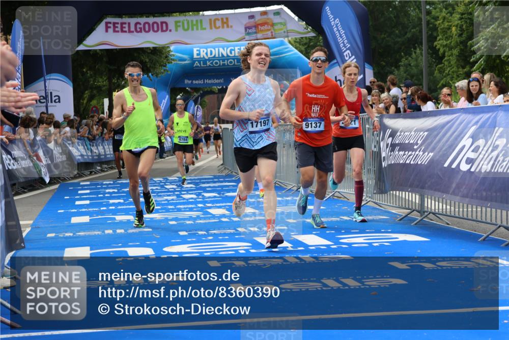 29.06.2025 - hella hamburg halbmarathon Strokosch-Dieckow http://msf.ph/oto/8360390 29.06.2025 10:29:29 Ziel 2021, 2180, 6781, 8784, 9137, 10156, 10790, 12234, 13838, 15880, 16118, 17197, 18422, 18699, 18737, 19203, 19204 meine-sportfotos.de