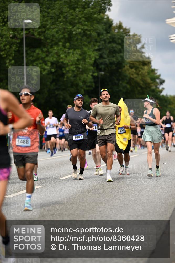29.06.2025 - hella hamburg halbmarathon Dr. Thomas Lammeyer http://msf.ph/oto/8360428 29.06.2025 10:41:21 Kennedybrücke 56, 1022, 1118, 1253, 1276, 1488, 1490, 1597, 1948, 1952, 2072, 2104, 2199, 2272, 2552, 2811, 3165, 3230, 3398, 3428, 3714, 3873, 4733, 5146, 5224, 5560, 5786, 5940, 6584, 6804, 7202, 7235, 7707, 7823, 8257, 8258, 8315, 8758, 8937, 9054, 9055, 9918, 10024, 10112, 10476, 10762, 10798, 10862, 10931 meine-sportfotos.de