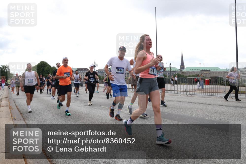 29.06.2025 - hella hamburg halbmarathon Lena Gebhardt http://msf.ph/oto/8360452 29.06.2025 10:39:13 Lombardsbrücke 16335, 17313, 6062, 16841, 611, 12410, 1232, 1390, 1451, 1760, 1856, 1883, 2092, 2524, 2534, 2571, 2574, 2843, 2893, 2998, 3275, 3307, 3353, 3727, 3745, 3927, 4257, 4320, 4410, 4523, 4603, 4659, 4855, 4882, 4964, 6062, 6112, 6321, 6342, 6343, 6611, 6748, 7263, 7341, 7501, 7506, 7524, 7589, 7684, 7815, 8203, 8243, 8367, 8457, 8783, 9393, 9420, 9446, 9698, 9708, 9974, 9977, 10001, 10072, 10315, 10512, 10516, 10554, 13060 meine-sportfotos.de