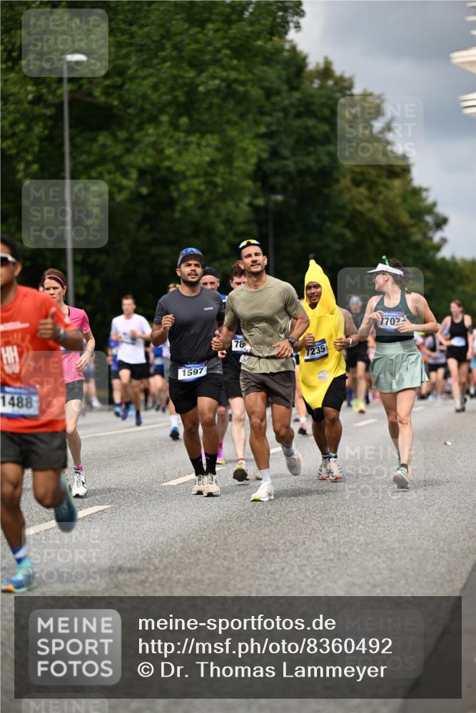29.06.2025 - hella hamburg halbmarathon Dr. Thomas Lammeyer http://msf.ph/oto/8360492 29.06.2025 10:41:21 Kennedybrücke 56, 1022, 1118, 1253, 1276, 1488, 1490, 1597, 1948, 1952, 2072, 2104, 2199, 2272, 2552, 2811, 3165, 3230, 3398, 3428, 3714, 3873, 4733, 5146, 5224, 5560, 5786, 5940, 6584, 6804, 7202, 7235, 7707, 7823, 8257, 8258, 8315, 8758, 8937, 9054, 9055, 9918, 10024, 10112, 10476, 10762, 10798, 10862, 10931 meine-sportfotos.de