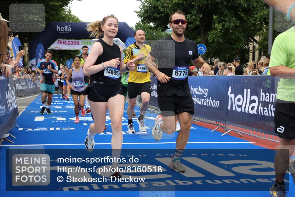 29.06.2025 - hella hamburg halbmarathon Strokosch-Dieckow http://msf.ph/oto/8360518 29.06.2025 10:51:21 Ziel 1461, 1817, 2364, 2411, 2636, 2718, 2946, 4814, 5820, 6657, 6776, 7943, 8316, 8930, 8989, 9214, 9476, 9656, 10480, 10667, 11124, 11422, 11512, 12016, 13047, 13792, 14865, 14994, 15871, 15950, 16357, 17131, 18019, 18489 meine-sportfotos.de
