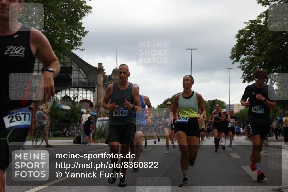 29.06.2025 - hella hamburg halbmarathon Yannick Fuchs http://msf.ph/oto/8360822 29.06.2025 10:53:12 20KM 1285, 2006, 2348, 2584, 2677, 2957, 2978, 3114, 3181, 3279, 3425, 3983, 4088, 4592, 5347, 5633, 5885, 6087, 6202, 6208, 6220, 6438, 6636, 6997, 7031, 7223, 7287, 7476, 8290, 9655, 10036, 10759, 10896, 10943, 11935, 11938, 12206, 12261, 12564, 12633, 12736, 12862, 13583, 13761, 14375, 14567, 14732, 14902, 14965, 15232, 15240, 15284, 15824, 16160, 16341, 16563, 16910, 16980, 17017, 17346, 17503, 17630, 18153, 18266, 18327, 18467, 18716, 19015, 19160 meine-sportfotos.de