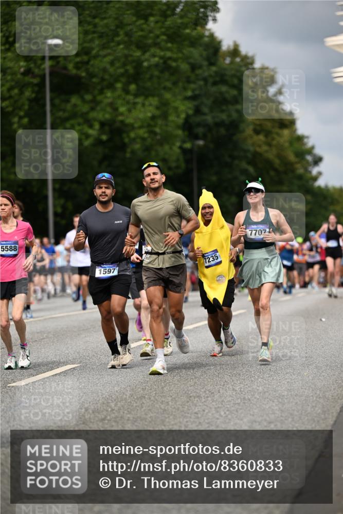 29.06.2025 - hella hamburg halbmarathon Dr. Thomas Lammeyer http://msf.ph/oto/8360833 29.06.2025 10:41:22 Kennedybrücke 56, 1022, 1118, 1253, 1276, 1488, 1490, 1597, 1819, 1952, 2072, 2104, 2199, 2272, 2552, 3165, 3230, 3398, 3428, 3714, 3873, 4347, 4733, 5146, 5224, 5560, 5786, 5940, 6584, 6804, 7202, 7235, 7707, 7823, 8257, 8258, 8315, 8758, 8937, 9054, 9055, 9918, 10024, 10112, 10476, 10762, 10798, 10862, 10931 meine-sportfotos.de