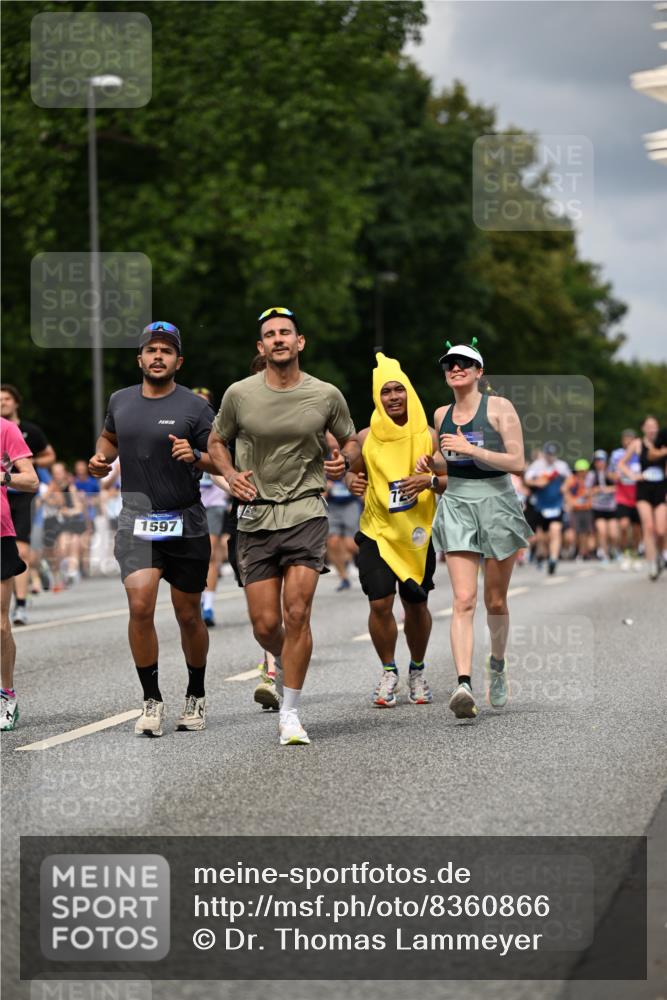 29.06.2025 - hella hamburg halbmarathon Dr. Thomas Lammeyer http://msf.ph/oto/8360866 29.06.2025 10:41:22 Kennedybrücke 56, 1022, 1118, 1253, 1276, 1488, 1490, 1597, 1819, 1952, 2072, 2104, 2199, 2272, 2552, 3165, 3230, 3398, 3428, 3714, 3873, 4347, 4733, 5146, 5224, 5560, 5786, 5940, 6584, 6804, 7202, 7235, 7707, 7823, 8257, 8258, 8315, 8758, 8937, 9054, 9055, 9918, 10024, 10112, 10476, 10762, 10798, 10862, 10931 meine-sportfotos.de