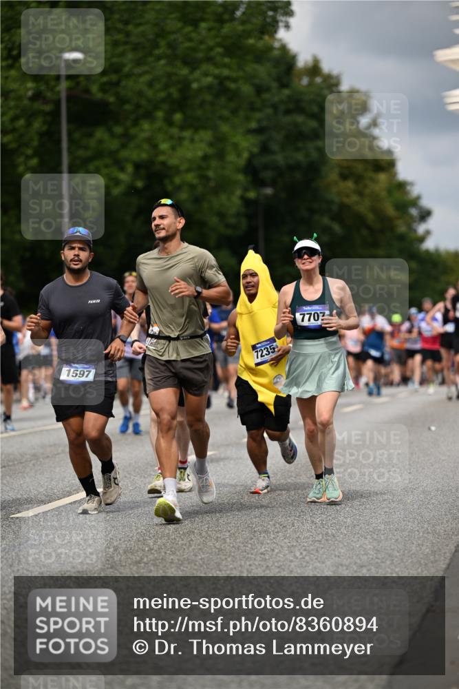 29.06.2025 - hella hamburg halbmarathon Dr. Thomas Lammeyer http://msf.ph/oto/8360894 29.06.2025 10:41:22 Kennedybrücke 56, 1022, 1118, 1253, 1276, 1488, 1490, 1597, 1819, 1952, 2072, 2104, 2199, 2272, 2552, 3165, 3230, 3398, 3428, 3714, 3873, 4347, 4733, 5146, 5224, 5560, 5786, 5940, 6584, 6804, 7202, 7235, 7707, 7823, 8257, 8258, 8315, 8758, 8937, 9054, 9055, 9918, 10024, 10112, 10476, 10762, 10798, 10862, 10931 meine-sportfotos.de