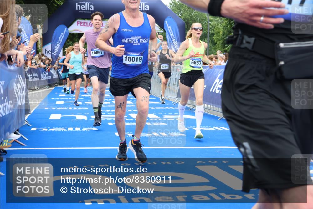 29.06.2025 - hella hamburg halbmarathon Strokosch-Dieckow http://msf.ph/oto/8360911 29.06.2025 10:51:17 Ziel 1461, 1817, 2364, 2411, 2636, 2718, 2946, 4404, 4814, 5600, 6027, 6657, 6776, 8316, 8930, 8989, 9214, 9476, 9656, 10480, 10667, 10868, 11124, 11512, 11625, 12016, 13047, 14865, 14994, 15480, 15950, 16357, 17530, 18019, 18489 meine-sportfotos.de