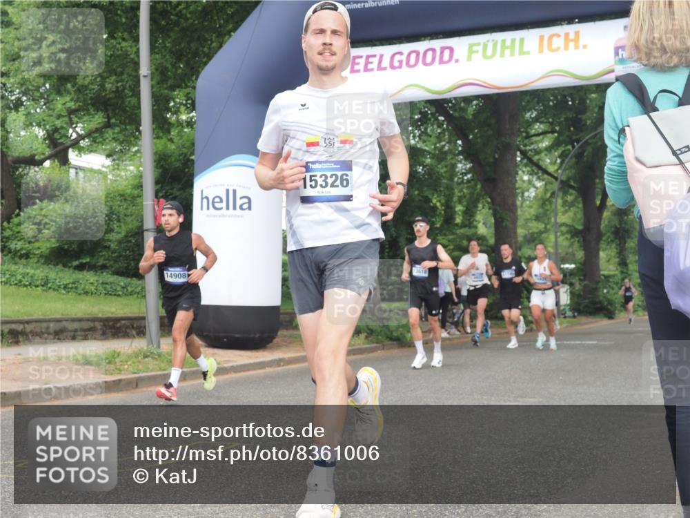 29.06.2025 - hella hamburg halbmarathon KatJ http://msf.ph/oto/8361006 29.06.2025 10:22:28 Zwischen KM18-KM19 2879 meine-sportfotos.de