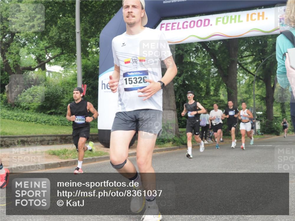 29.06.2025 - hella hamburg halbmarathon KatJ http://msf.ph/oto/8361037 29.06.2025 10:22:28 Zwischen KM18-KM19 2879 meine-sportfotos.de