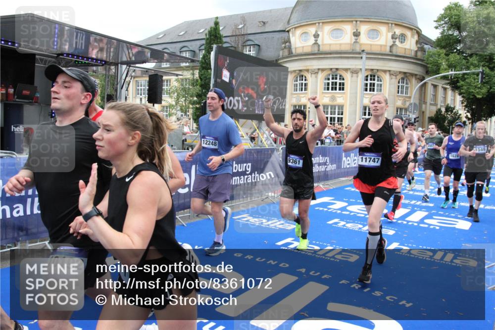 29.06.2025 - hella hamburg halbmarathon Michael Strokosch http://msf.ph/oto/8361072 29.06.2025 10:55:15 Ziel 1549, 1628, 2119, 2448, 3041, 3945, 4903, 6355, 6891, 8973, 9361, 9380, 10188, 10191, 10192, 10582, 11747, 12248, 12961, 14834, 15854, 16108, 16521, 16630, 18031, 18966 meine-sportfotos.de