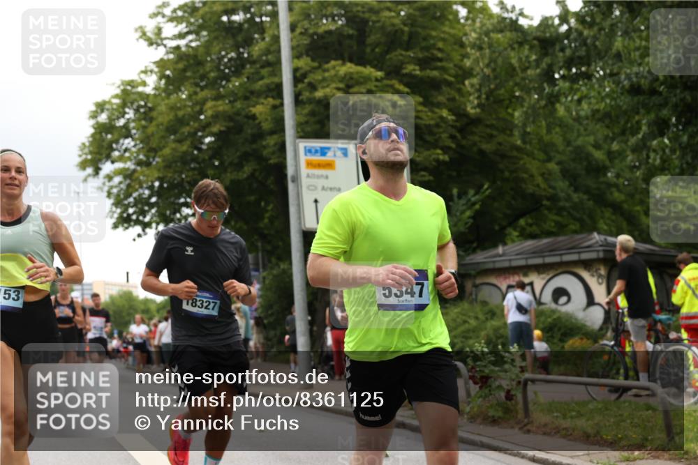 29.06.2025 - hella hamburg halbmarathon Yannick Fuchs http://msf.ph/oto/8361125 29.06.2025 10:53:13 20KM 1285, 2006, 2348, 2584, 2677, 2957, 2978, 3114, 3181, 3279, 3425, 3983, 4088, 4592, 5347, 5633, 5885, 6087, 6202, 6220, 6438, 6997, 7031, 7223, 7287, 7476, 8290, 9655, 10036, 10587, 10759, 10896, 10943, 11935, 11938, 12206, 12261, 12564, 12633, 12736, 12862, 13583, 13761, 14375, 14567, 14732, 14902, 14965, 15232, 15240, 15284, 15824, 16160, 16341, 16563, 16910, 16980, 17017, 17346, 17503, 17630, 18153, 18266, 18327, 18467, 18716, 19015, 19160 meine-sportfotos.de