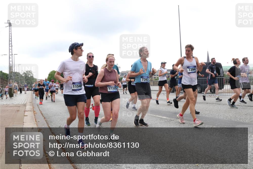 29.06.2025 - hella hamburg halbmarathon Lena Gebhardt http://msf.ph/oto/8361130 29.06.2025 10:48:19 Lombardsbrücke 11548, 17325, 43, 7393, 3529, 7394, 1142, 1157, 1174, 1175, 1392, 1645, 1701, 2037, 2163, 2195, 2197, 2418, 2475, 2545, 2627, 2650, 2756, 2909, 2958, 3049, 3224, 3320, 3468, 3504, 3661, 3679, 3933, 4327, 4588, 4856, 5585, 5781, 5886, 5952, 6143, 7240, 7393, 7394, 7427, 7532, 7916, 8077, 8310, 8461, 8521, 8760, 8774, 8948, 9356, 9696, 9697, 9775, 9787, 9921, 10059, 10145, 10777, 10794, 11548, 11742, 11781, 13814, 15715, 16498, 16499 meine-sportfotos.de