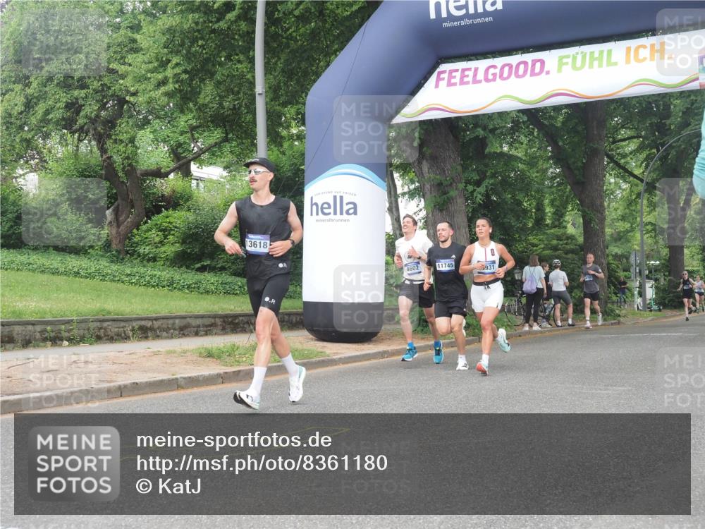 29.06.2025 - hella hamburg halbmarathon KatJ http://msf.ph/oto/8361180 29.06.2025 10:22:29 Zwischen KM18-KM19 2879 meine-sportfotos.de