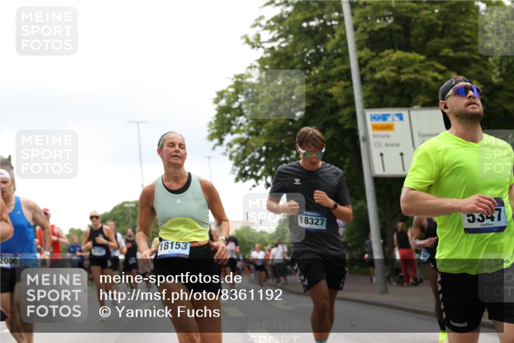 29.06.2025 - hella hamburg halbmarathon Yannick Fuchs http://msf.ph/oto/8361192 29.06.2025 10:53:13 20KM 1285, 2006, 2348, 2584, 2677, 2957, 2978, 3114, 3181, 3279, 3425, 3983, 4088, 4592, 5347, 5633, 5885, 6087, 6202, 6220, 6438, 6997, 7031, 7223, 7287, 7476, 8290, 9655, 10036, 10587, 10759, 10896, 10943, 11935, 11938, 12206, 12261, 12564, 12633, 12736, 12862, 13583, 13761, 14375, 14567, 14732, 14902, 14965, 15232, 15240, 15284, 15824, 16160, 16341, 16563, 16910, 16980, 17017, 17346, 17503, 17630, 18153, 18266, 18327, 18467, 18716, 19015, 19160 meine-sportfotos.de