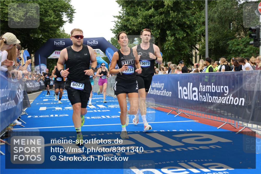 29.06.2025 - hella hamburg halbmarathon Strokosch-Dieckow http://msf.ph/oto/8361340 29.06.2025 10:51:10 Ziel 1366, 1461, 1817, 4077, 4404, 4816, 4967, 5600, 6027, 6657, 8261, 8316, 8508, 8704, 8930, 9476, 10480, 10508, 10603, 10667, 10868, 11512, 11625, 11733, 12016, 13073, 15480, 17384, 17530, 17823, 18019 meine-sportfotos.de