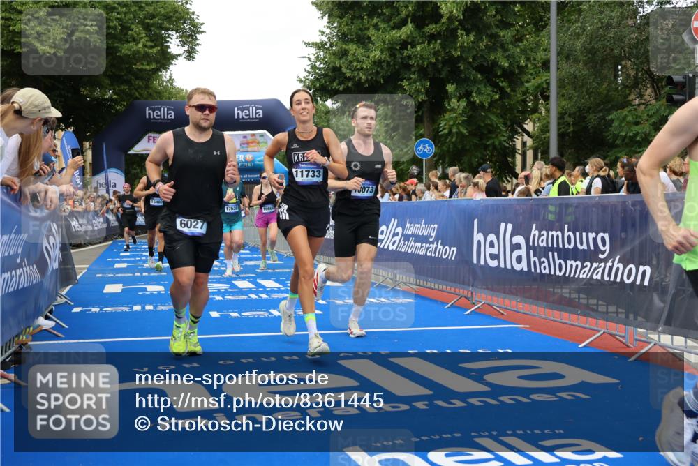 29.06.2025 - hella hamburg halbmarathon Strokosch-Dieckow http://msf.ph/oto/8361445 29.06.2025 10:51:10 Ziel 1366, 1461, 1817, 4077, 4404, 4816, 4967, 5600, 6027, 6657, 8261, 8316, 8508, 8704, 8930, 9476, 10480, 10508, 10603, 10667, 10868, 11512, 11625, 11733, 12016, 13073, 15480, 17384, 17530, 17823, 18019 meine-sportfotos.de
