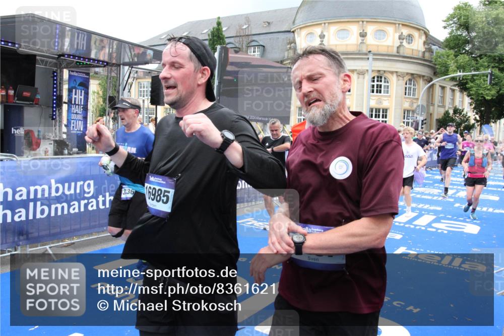 29.06.2025 - hella hamburg halbmarathon Michael Strokosch http://msf.ph/oto/8361621 29.06.2025 10:55:28 Ziel 1130, 2252, 2771, 4189, 4951, 5287, 5319, 6591, 6938, 8487, 12526, 13234, 13236, 16213, 16609, 16985, 17603, 17940, 18290 meine-sportfotos.de