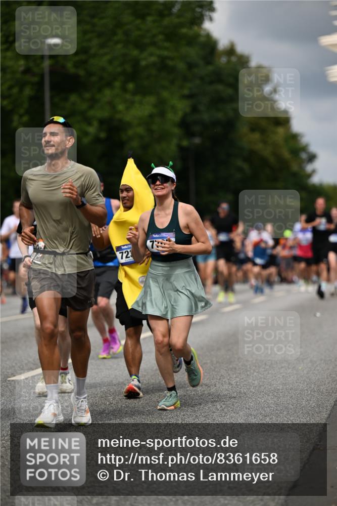 29.06.2025 - hella hamburg halbmarathon Dr. Thomas Lammeyer http://msf.ph/oto/8361658 29.06.2025 10:41:24 Kennedybrücke 56, 1022, 1118, 1253, 1276, 1339, 1488, 1490, 1597, 1819, 1952, 2072, 2104, 2199, 2272, 2552, 3165, 3230, 3398, 3428, 3714, 3873, 4347, 4618, 4733, 5146, 5224, 5560, 5786, 5940, 6243, 6584, 6804, 6821, 7202, 7235, 7707, 7823, 8257, 8258, 8315, 8758, 9054, 9055, 9918, 10024, 10112, 10476, 10762, 10798, 10862, 10919, 10931 meine-sportfotos.de