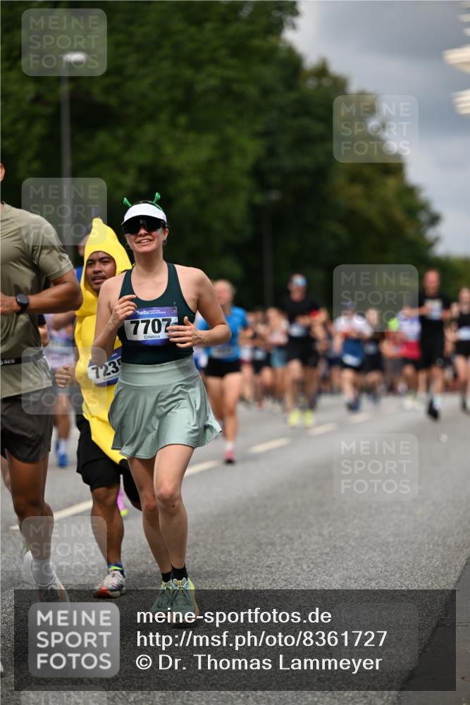 29.06.2025 - hella hamburg halbmarathon Dr. Thomas Lammeyer http://msf.ph/oto/8361727 29.06.2025 10:41:25 Kennedybrücke 56, 1022, 1118, 1253, 1276, 1339, 1488, 1490, 1597, 1819, 1952, 2072, 2104, 2199, 2272, 2552, 3165, 3230, 3398, 3428, 3714, 3873, 4347, 4618, 4733, 5146, 5224, 5560, 5640, 5786, 5940, 6243, 6584, 6804, 6821, 7202, 7235, 7707, 7823, 8257, 8258, 8315, 8758, 9054, 9055, 10024, 10112, 10476, 10762, 10798, 10862, 10919, 10931 meine-sportfotos.de