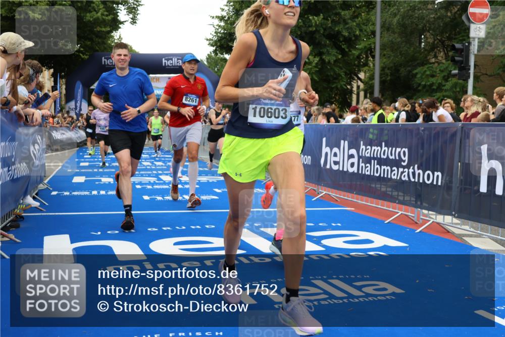 29.06.2025 - hella hamburg halbmarathon Strokosch-Dieckow http://msf.ph/oto/8361752 29.06.2025 10:51:05 Ziel 1366, 1630, 4077, 4404, 4816, 4967, 5600, 6027, 8117, 8261, 8508, 8704, 10508, 10603, 10868, 11733, 12778, 13008, 13073, 14125, 15480, 17221, 17384, 17530, 17823, 18066, 18350 meine-sportfotos.de