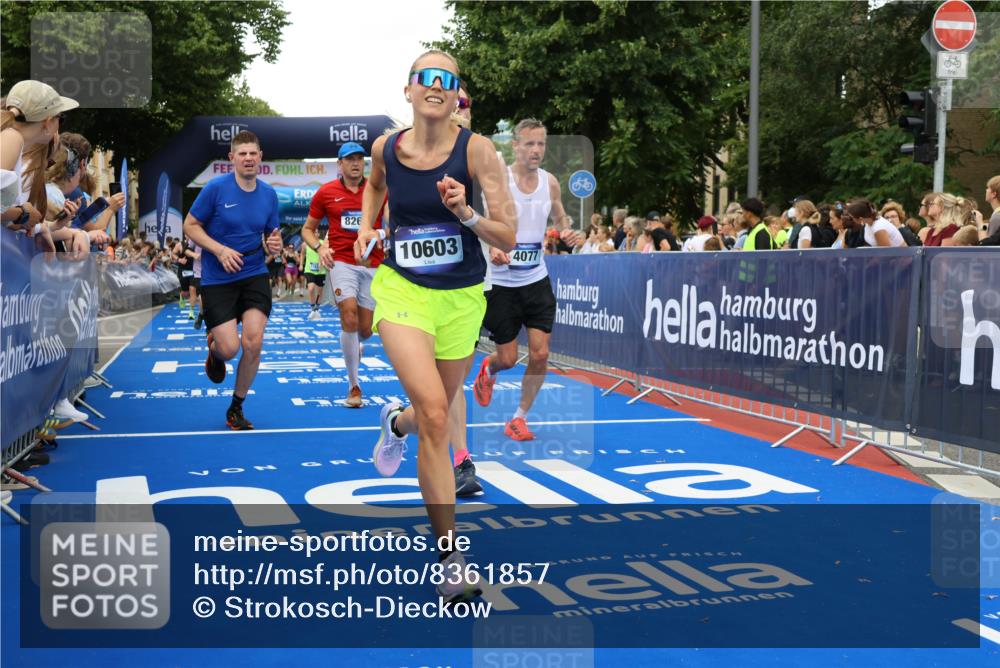 29.06.2025 - hella hamburg halbmarathon Strokosch-Dieckow http://msf.ph/oto/8361857 29.06.2025 10:51:04 Ziel 1366, 1630, 2207, 4077, 4816, 4967, 6027, 8117, 8261, 8508, 8704, 10215, 10508, 10603, 10868, 11733, 12778, 13008, 13073, 14125, 15480, 16285, 17221, 17384, 17530, 17823, 18066, 18350 meine-sportfotos.de