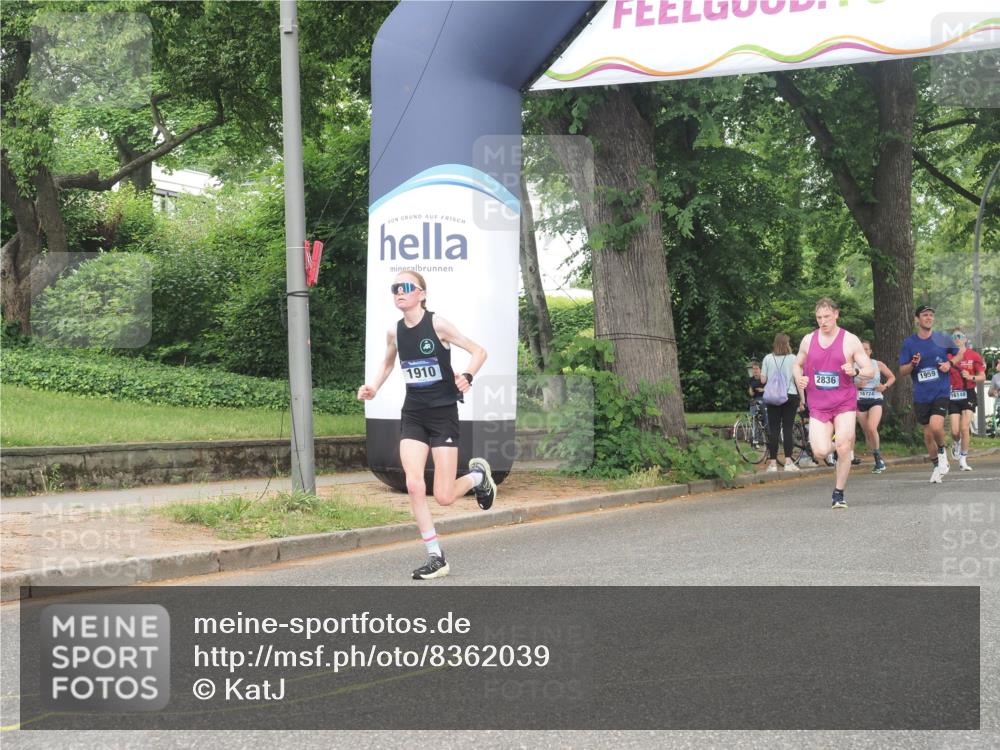 29.06.2025 - hella hamburg halbmarathon KatJ http://msf.ph/oto/8362039 29.06.2025 10:22:36 Zwischen KM18-KM19 1910, 4602 meine-sportfotos.de