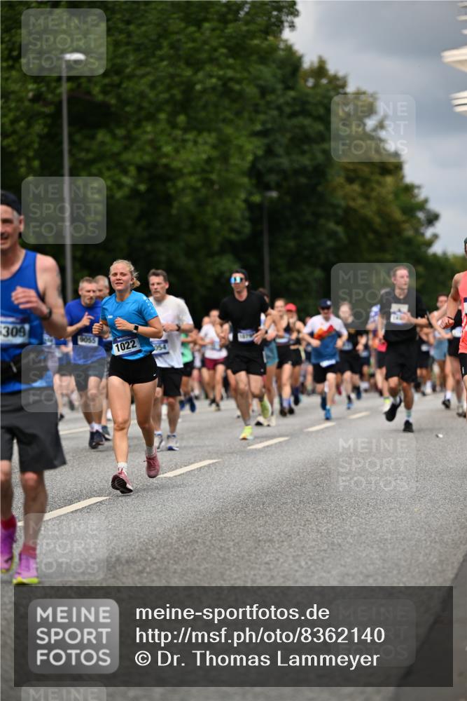 29.06.2025 - hella hamburg halbmarathon Dr. Thomas Lammeyer http://msf.ph/oto/8362140 29.06.2025 10:41:26 Kennedybrücke 56, 1022, 1118, 1253, 1276, 1339, 1488, 1490, 1597, 1819, 1952, 2072, 2104, 2199, 2272, 2480, 2552, 3165, 3230, 3714, 3873, 4347, 4618, 4733, 5146, 5224, 5560, 5640, 5786, 5940, 6243, 6584, 6804, 6821, 7202, 7235, 7707, 7823, 8257, 8258, 8315, 8758, 9054, 9055, 10024, 10112, 10476, 10762, 10798, 10862, 10919, 10931 meine-sportfotos.de