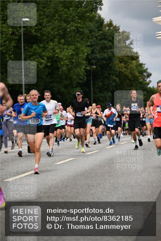 29.06.2025 - hella hamburg halbmarathon Dr. Thomas Lammeyer http://msf.ph/oto/8362185 29.06.2025 10:41:27 Kennedybrücke 56, 1022, 1118, 1253, 1276, 1339, 1488, 1490, 1597, 1819, 1952, 2072, 2104, 2199, 2272, 2480, 2552, 3165, 3230, 3714, 3873, 4347, 4618, 4733, 5146, 5224, 5560, 5640, 5786, 5940, 6243, 6584, 6804, 6821, 7085, 7202, 7235, 7707, 7823, 8257, 8258, 8315, 8758, 9054, 9055, 10024, 10112, 10476, 10762, 10798, 10862, 10919, 10931 meine-sportfotos.de