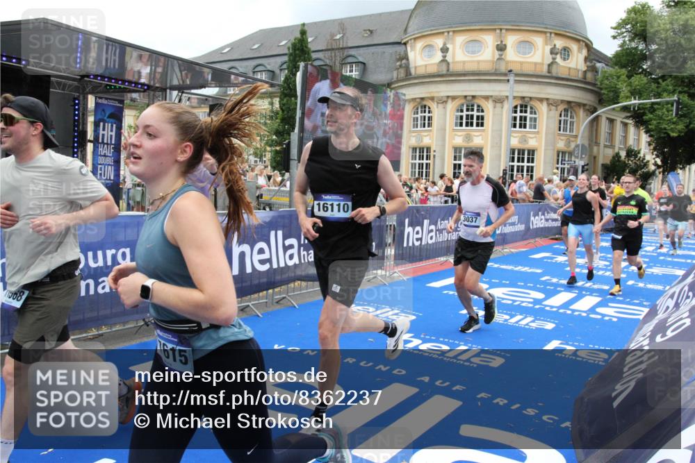 29.06.2025 - hella hamburg halbmarathon Michael Strokosch http://msf.ph/oto/8362237 29.06.2025 10:55:41 Ziel 1120, 1143, 1834, 2955, 2982, 3037, 4897, 8255, 8573, 8618, 10212, 11039, 11554, 11568, 12196, 12515, 12544, 14909, 15896, 16110, 17615, 18064 meine-sportfotos.de