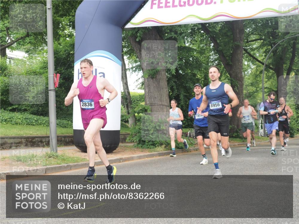 29.06.2025 - hella hamburg halbmarathon KatJ http://msf.ph/oto/8362266 29.06.2025 10:22:38 Zwischen KM18-KM19 1910, 1959, 2836, 4602 meine-sportfotos.de